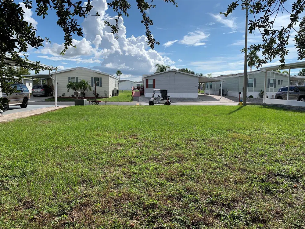 223 SAINT GEORGE CIRCLE Apollo Beach, FL 33572