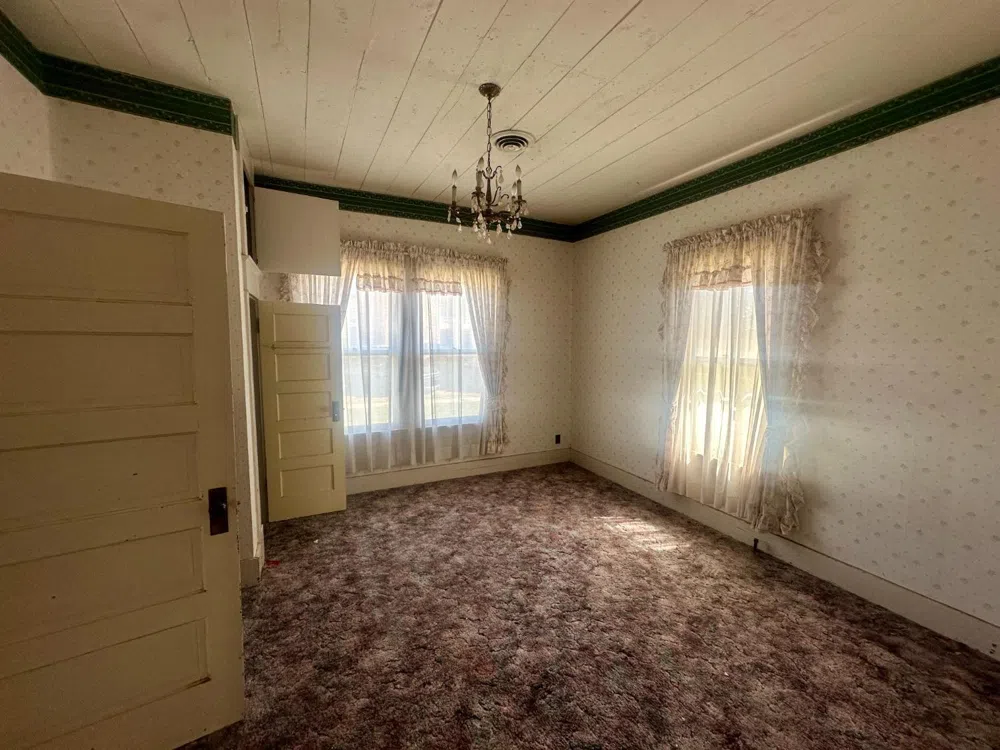 412 S Main Street Floydada, TX 79235