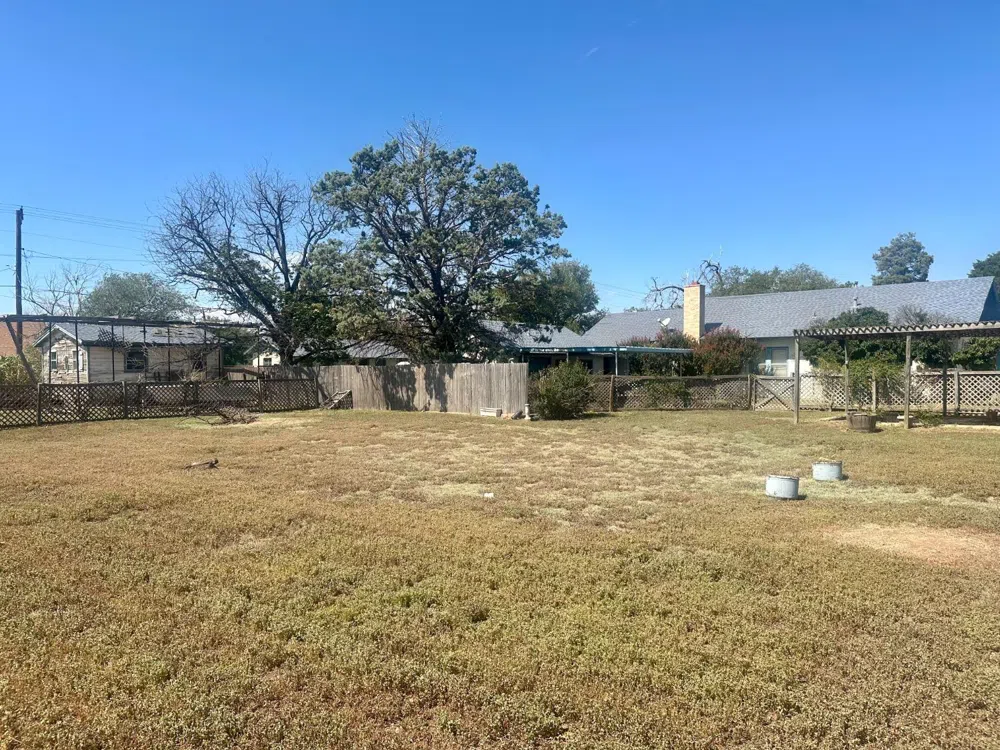 412 S Main Street Floydada, TX 79235