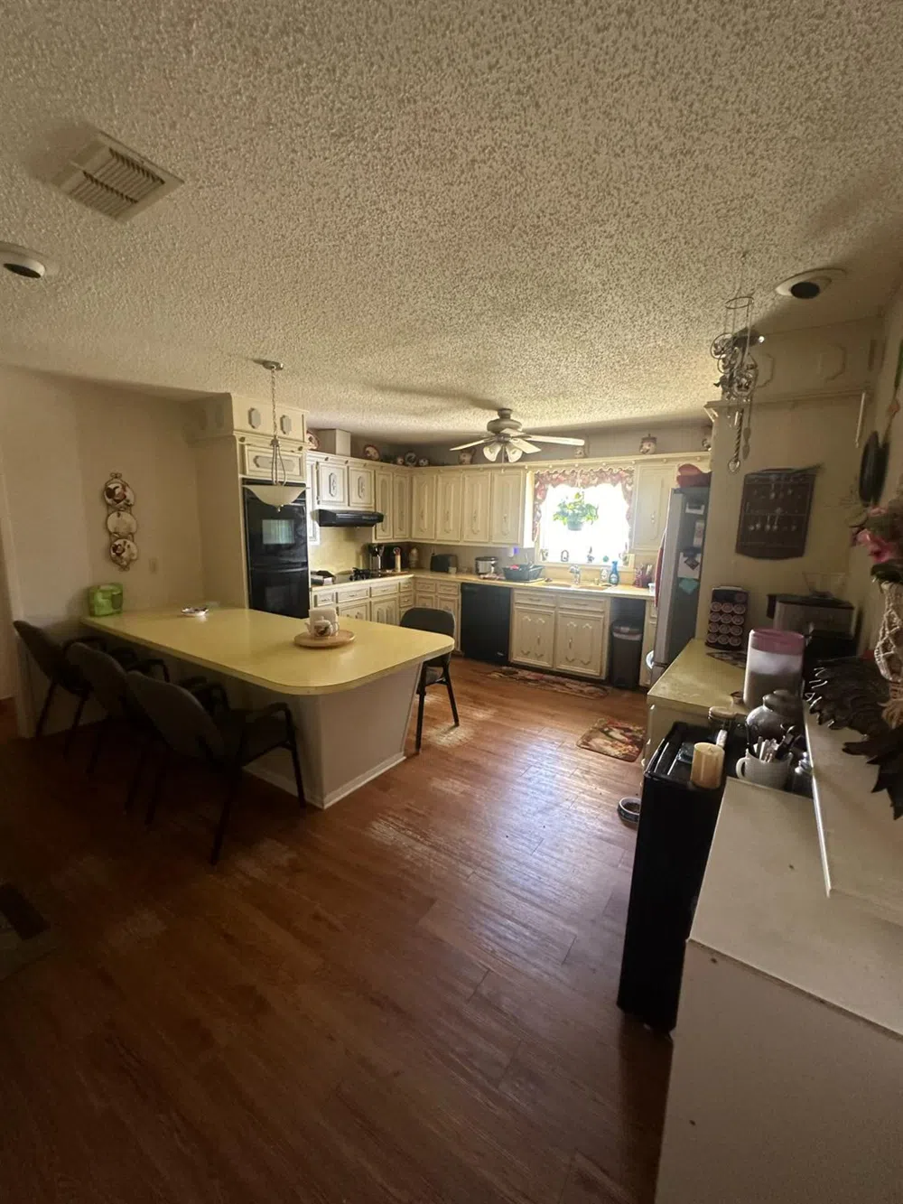 1614 E Crystal Place Brownfield, TX 79316