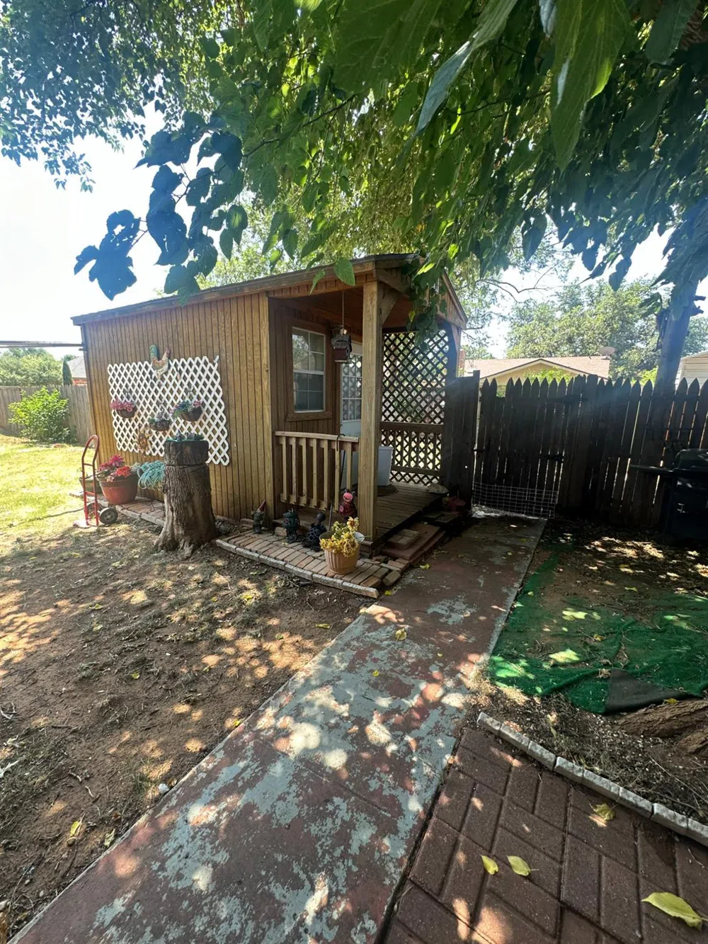 1614 E Crystal Place Brownfield, TX 79316