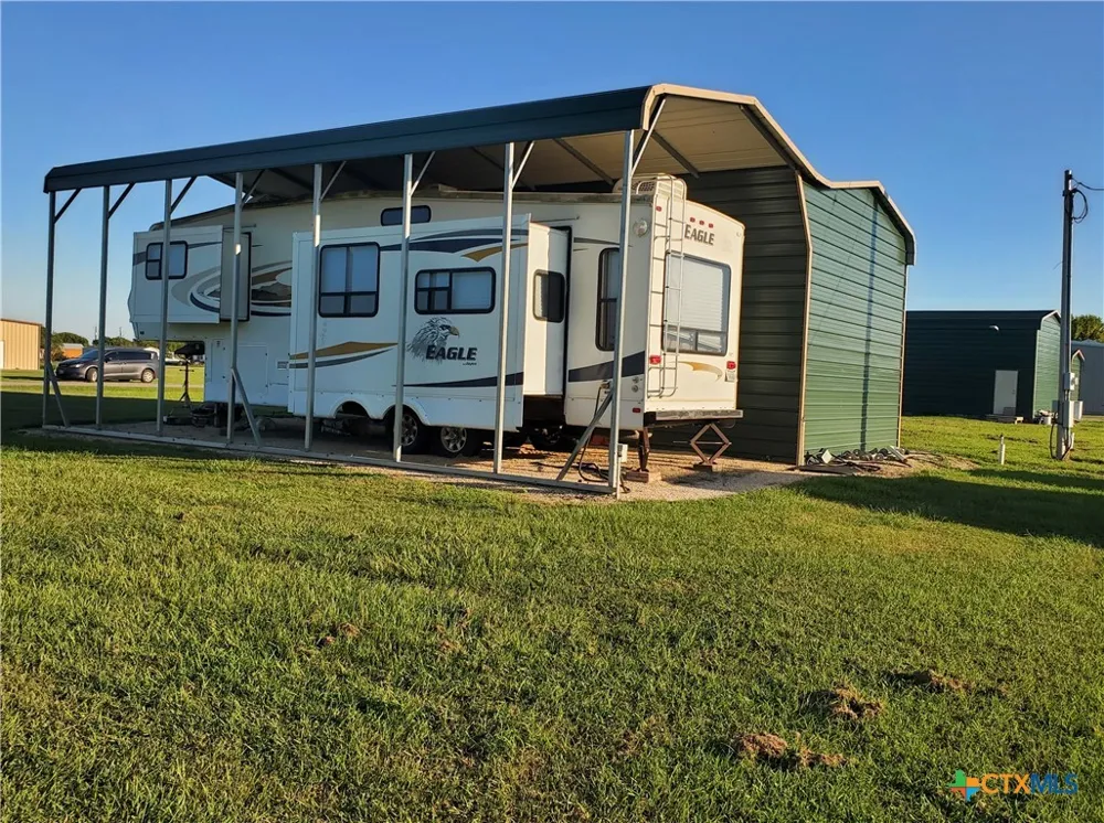 302 S 13th Street Seadrift, TX 77983