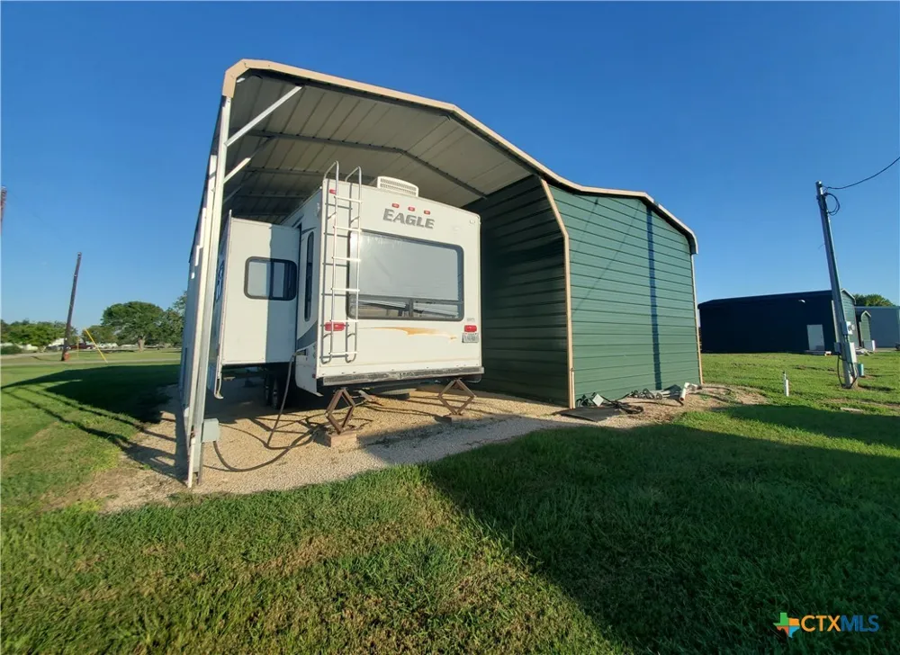302 S 13th Street Seadrift, TX 77983