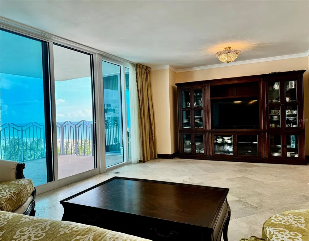 1500 OCEAN DRIVE #905 Miami Beach, FL 33139