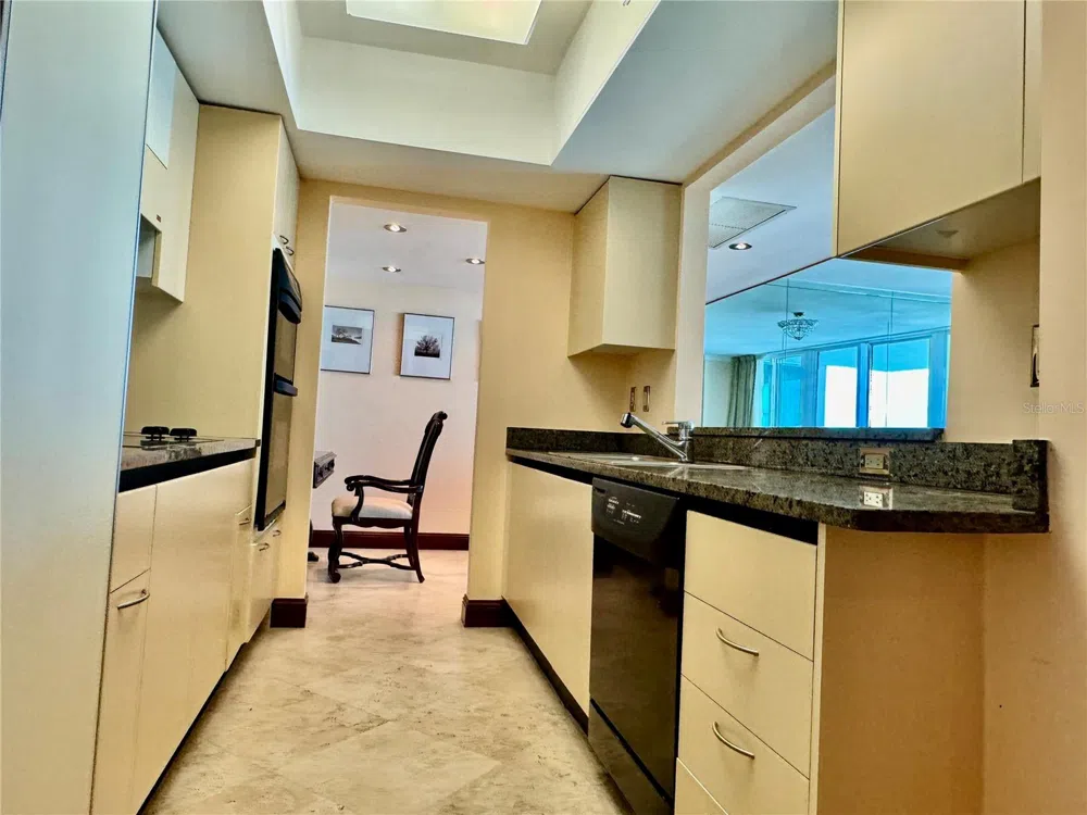 1500 OCEAN DRIVE #905 Miami Beach, FL 33139