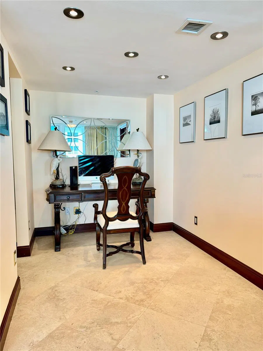 1500 OCEAN DRIVE #905 Miami Beach, FL 33139