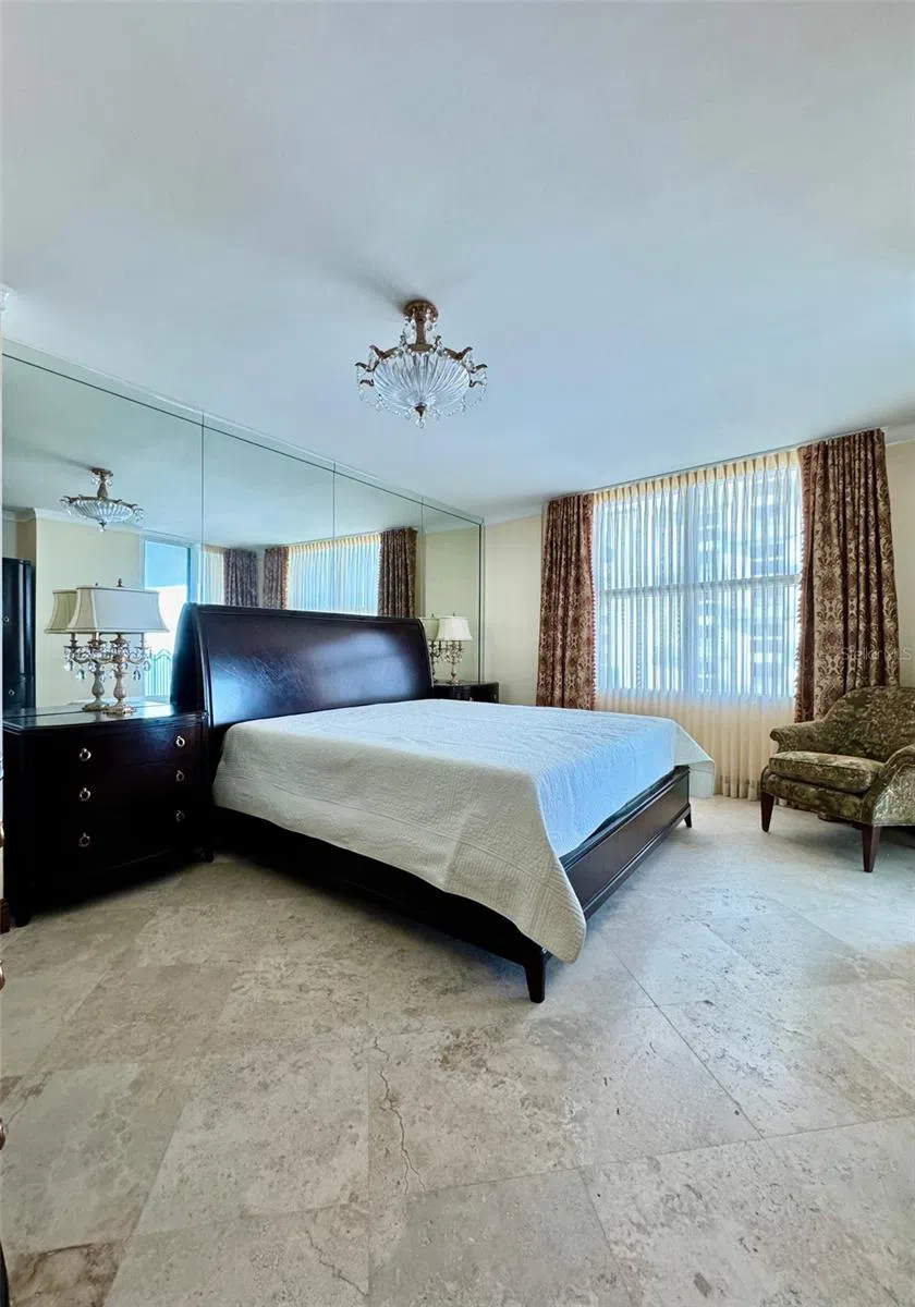 1500 OCEAN DRIVE #905 Miami Beach, FL 33139