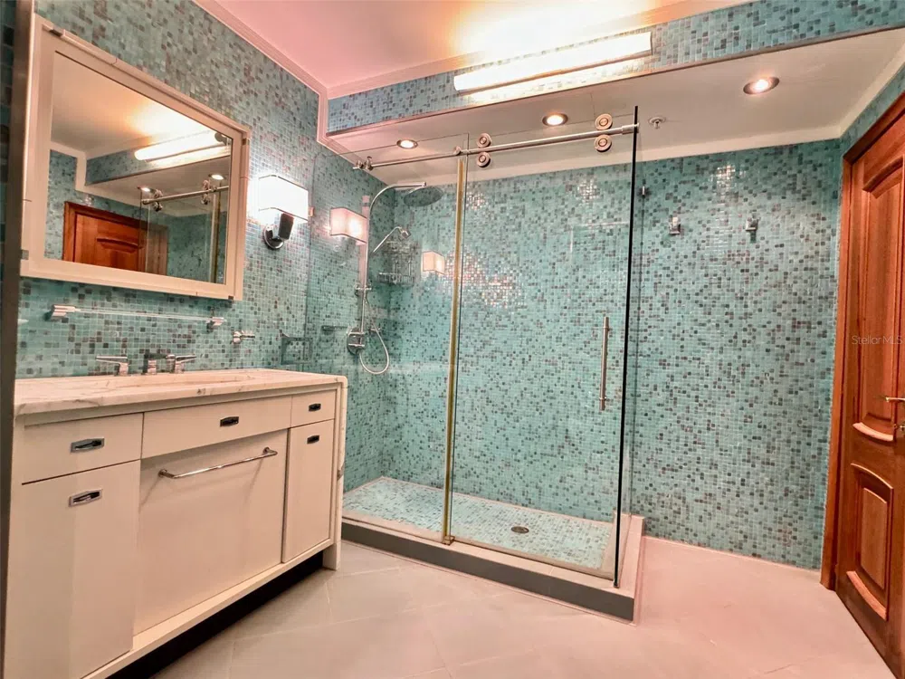 1500 OCEAN DRIVE #905 Miami Beach, FL 33139