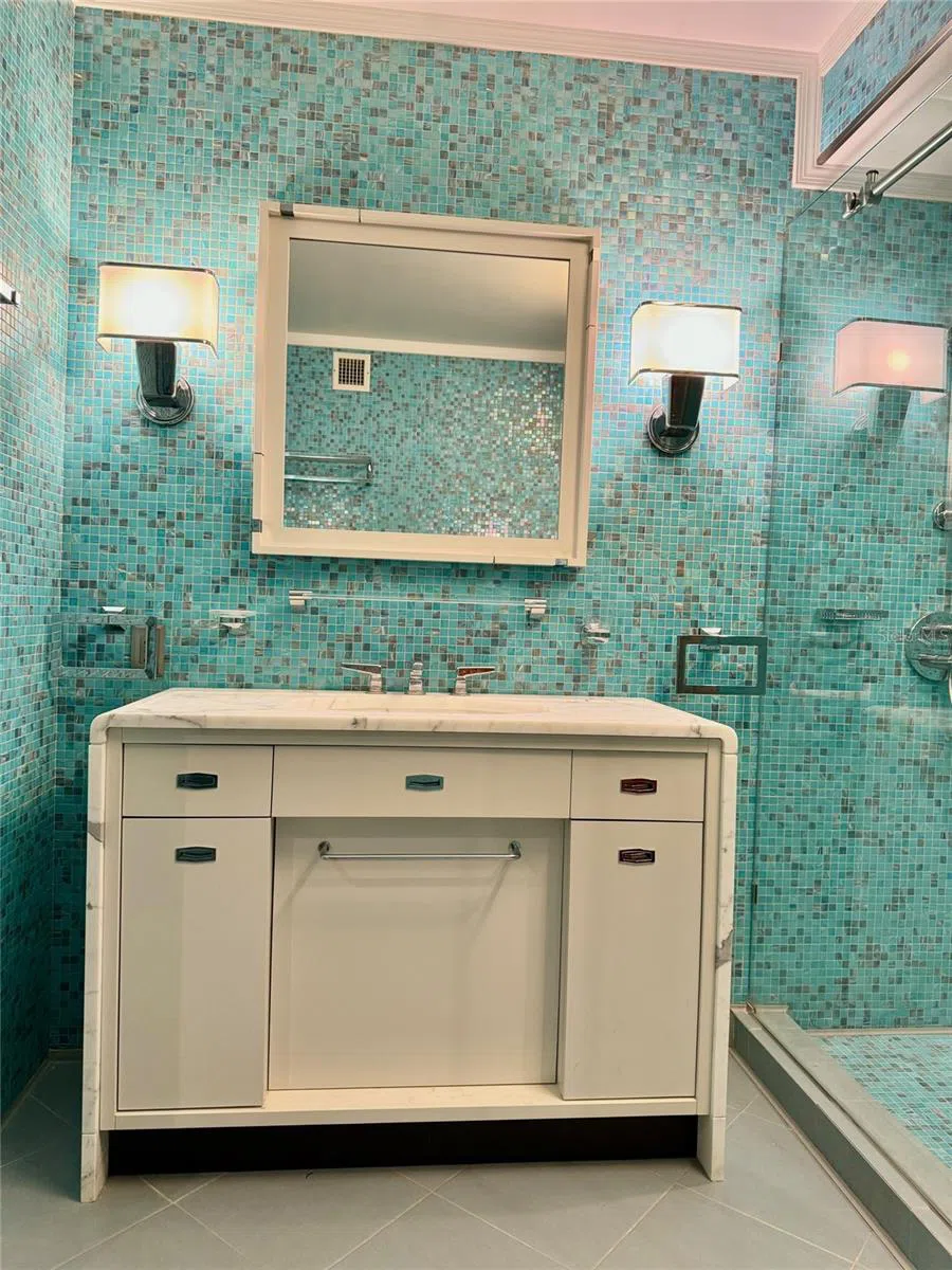 1500 OCEAN DRIVE #905 Miami Beach, FL 33139
