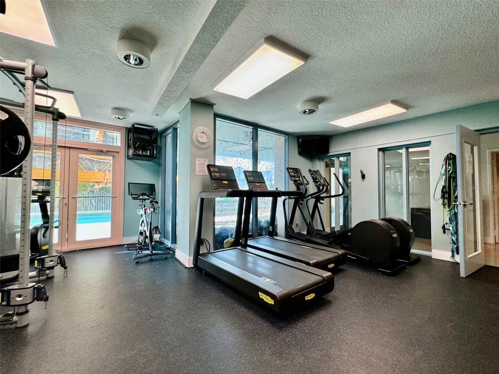 1500 OCEAN DRIVE #905 Miami Beach, FL 33139