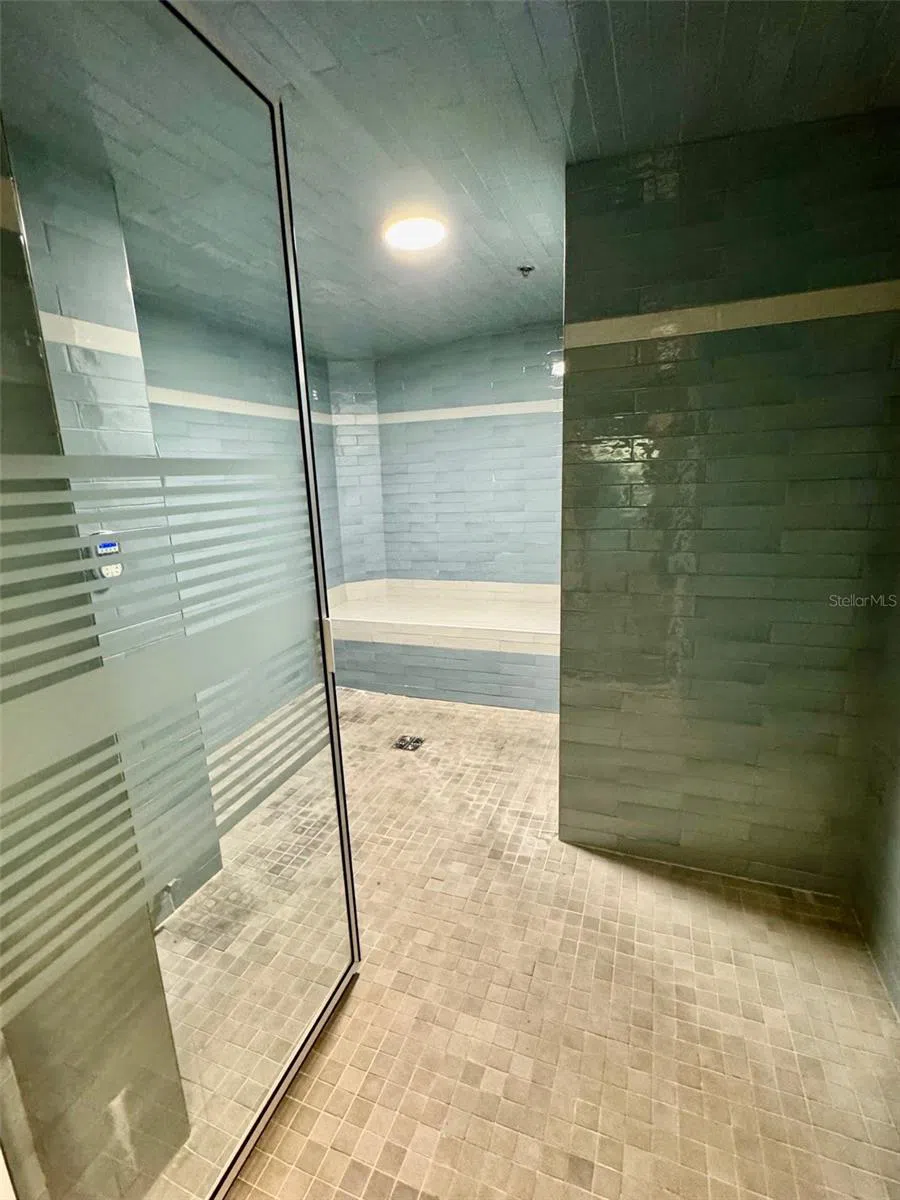 1500 OCEAN DRIVE #905 Miami Beach, FL 33139
