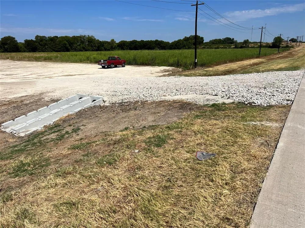 S Central Expressway Anna, TX 75409