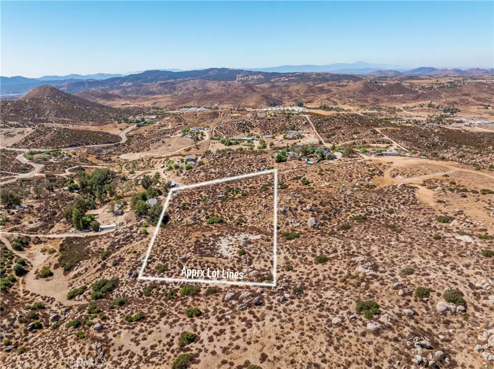 APN  571-210-016 Sage, CA 92544