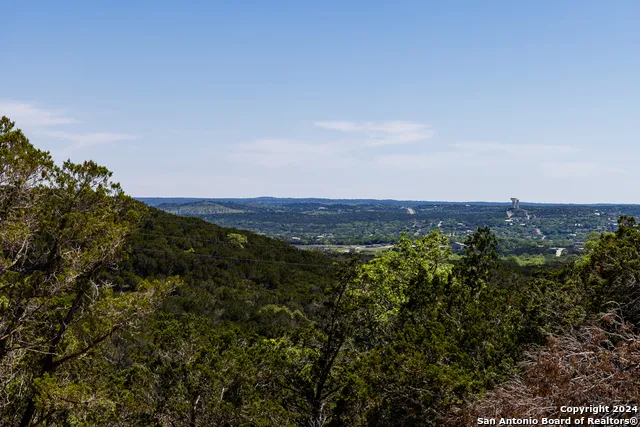 179 Countless Views Dr Kerrville, TX 78028