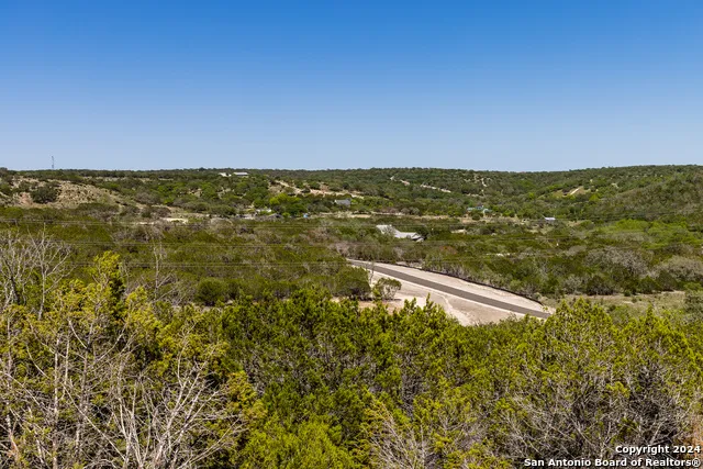 179 Countless Views Dr Kerrville, TX 78028