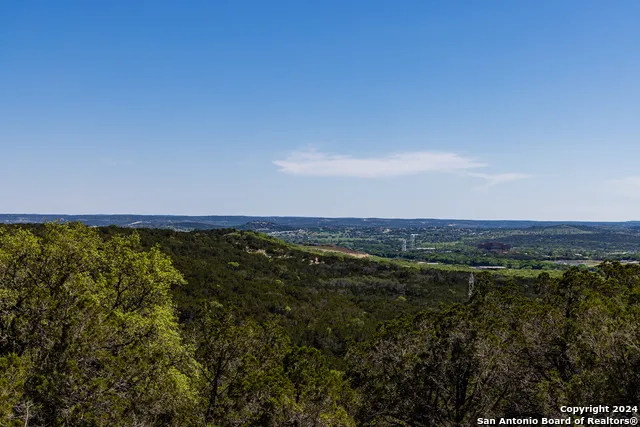 179 Countless Views Dr Kerrville, TX 78028