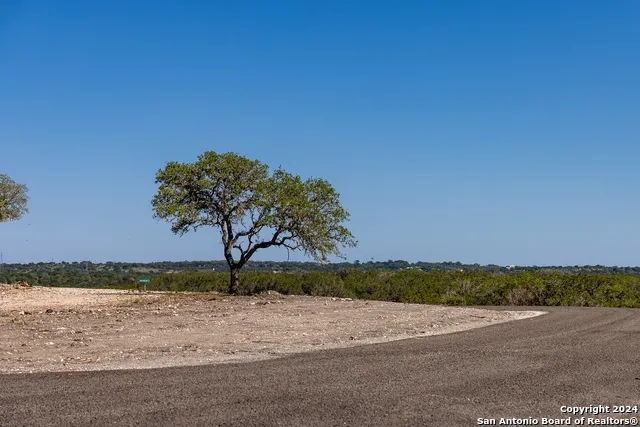 179 Countless Views Dr Kerrville, TX 78028