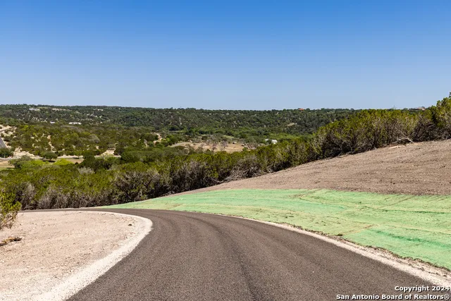 179 Countless Views Dr Kerrville, TX 78028