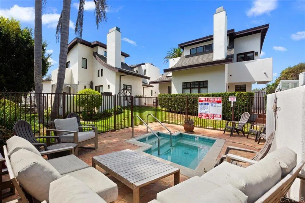 1733 Coast Del Mar, CA 92014