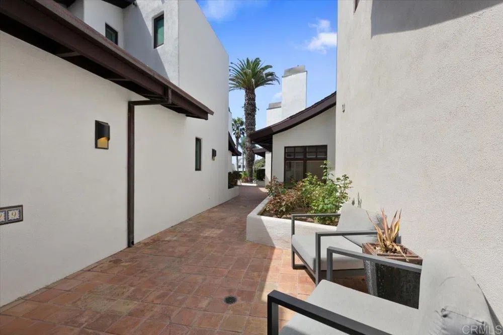 1733 Coast Del Mar, CA 92014