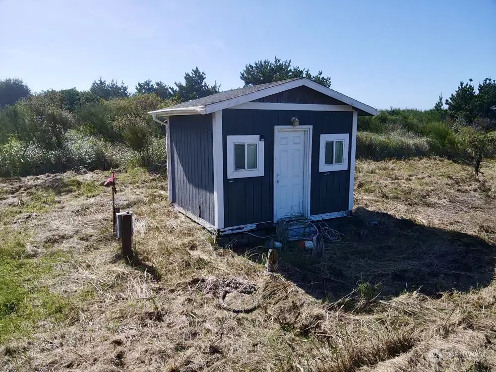 2081 State Route 105 Highway Grayland, WA 98547