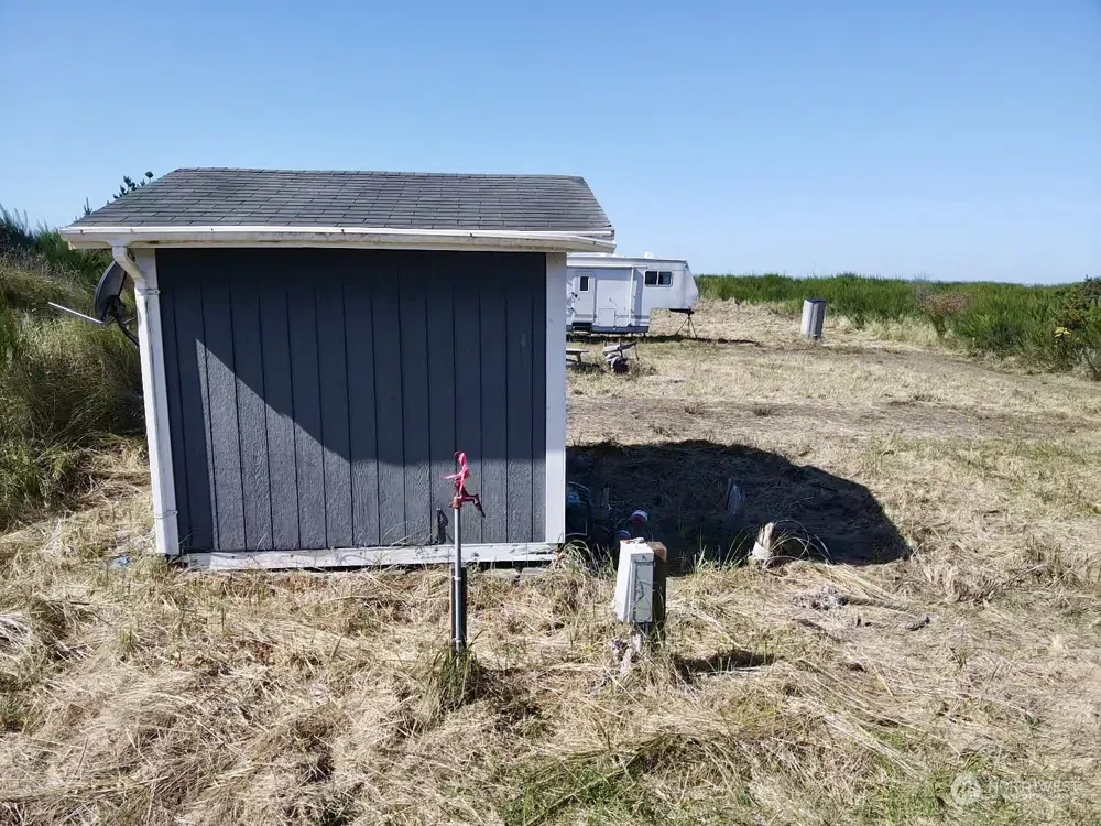 2081 State Route 105 Highway Grayland, WA 98547