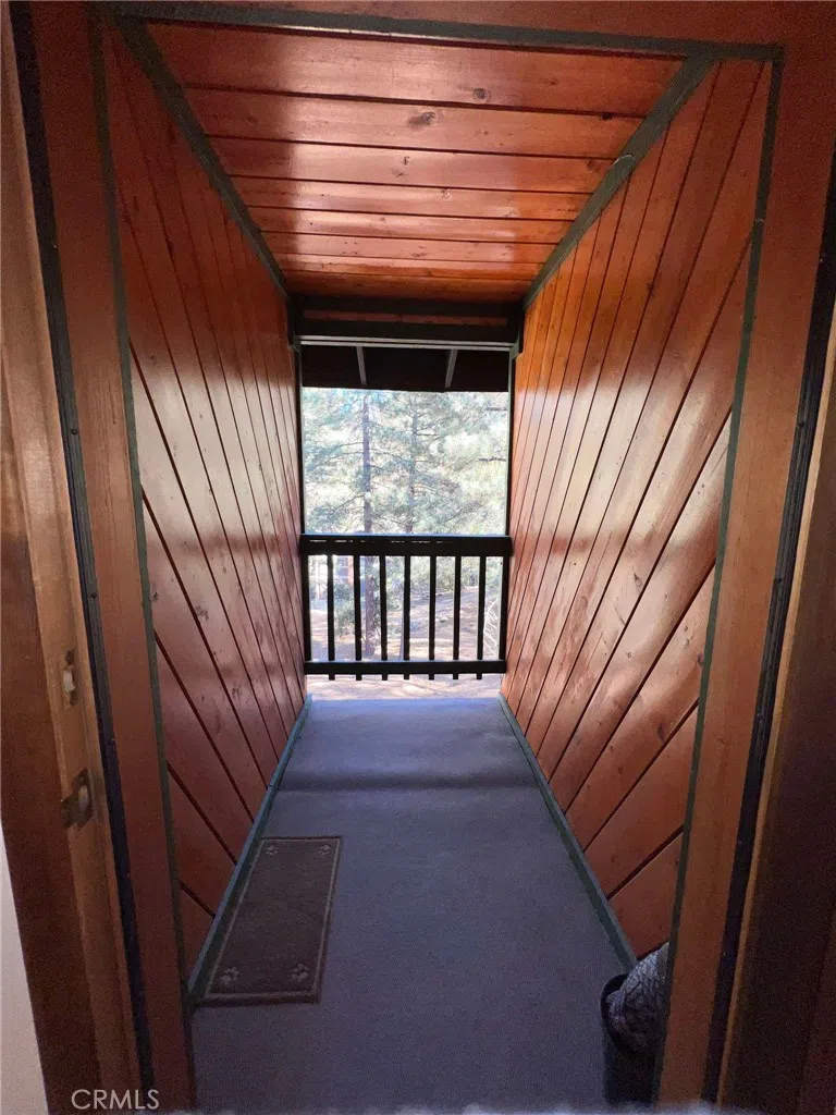 23109 Cardinal Road Wrightwood, CA 93563