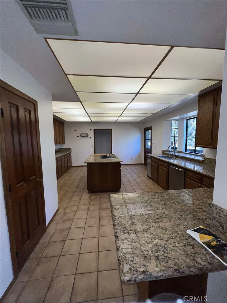 23109 Cardinal Road Wrightwood, CA 93563