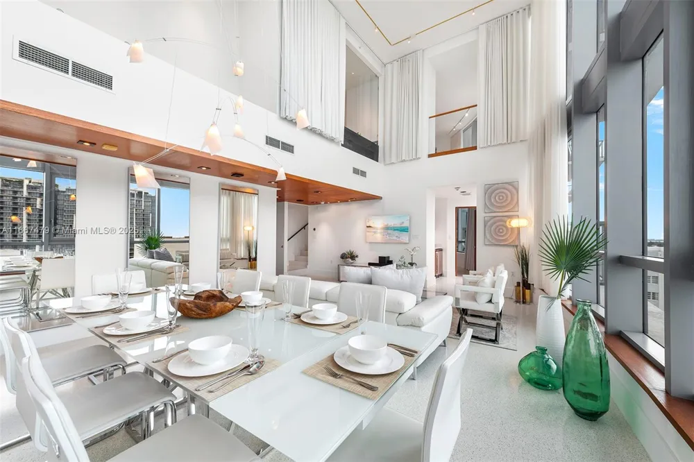 101 20th St Th B #TH-B 1505 Miami Beach, FL 33139