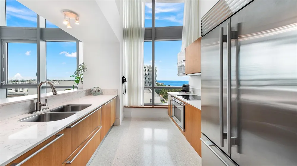 101 20th St Th B #TH-B 1505 Miami Beach, FL 33139