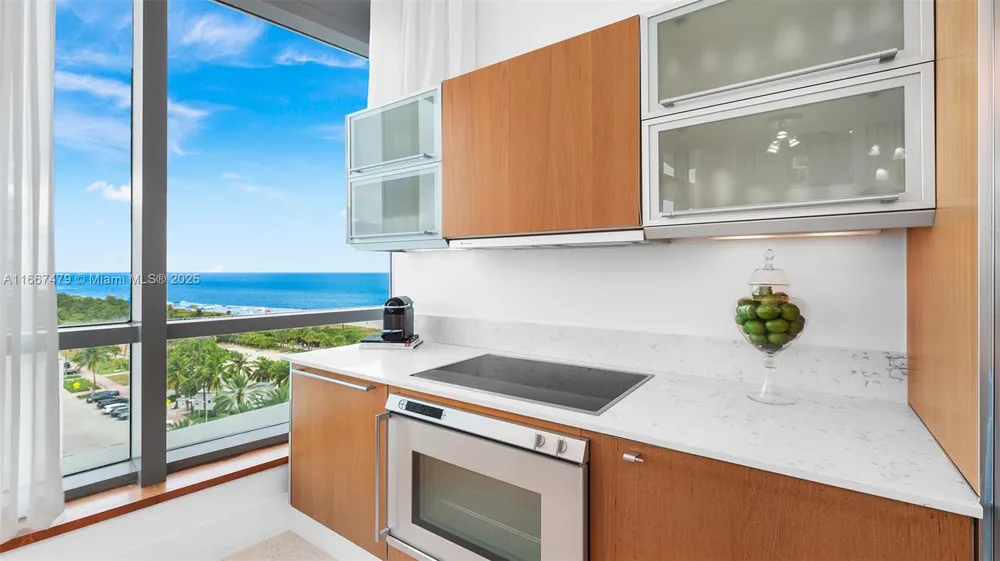 101 20th St Th B #TH-B 1505 Miami Beach, FL 33139
