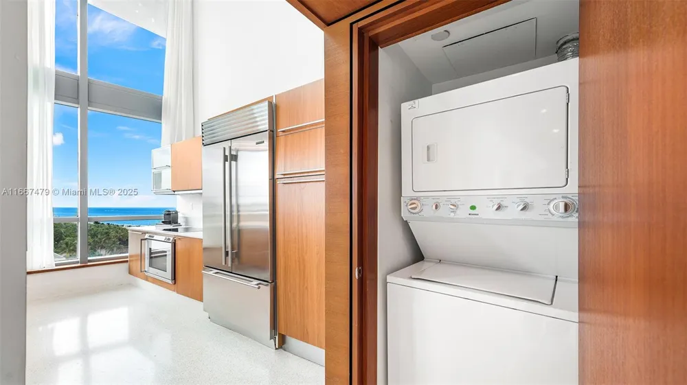 101 20th St Th B #TH-B 1505 Miami Beach, FL 33139