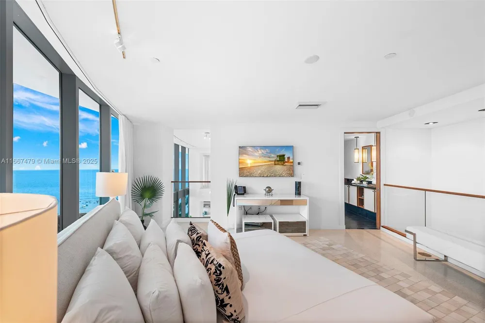 101 20th St Th B #TH-B 1505 Miami Beach, FL 33139