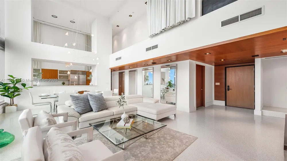 101 20th St Th B #TH-B 1505 Miami Beach, FL 33139