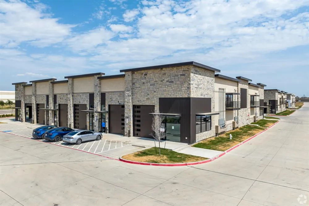 1501 E Belt Line Road Wilmer, TX 75172