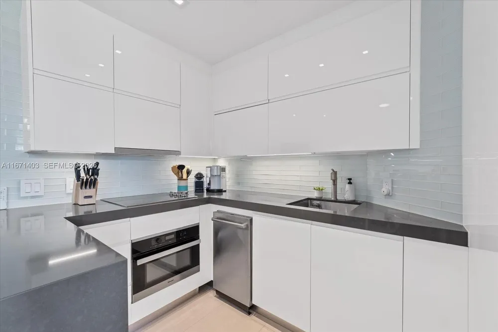 15713 Fisher Island Dr #15713 Miami Beach, FL 33109