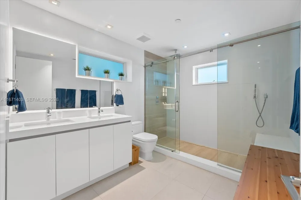 15713 Fisher Island Dr #15713 Miami Beach, FL 33109