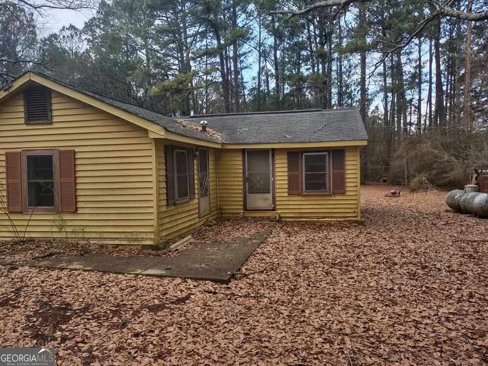 360 NE Glenn RD Conyers, GA 30013