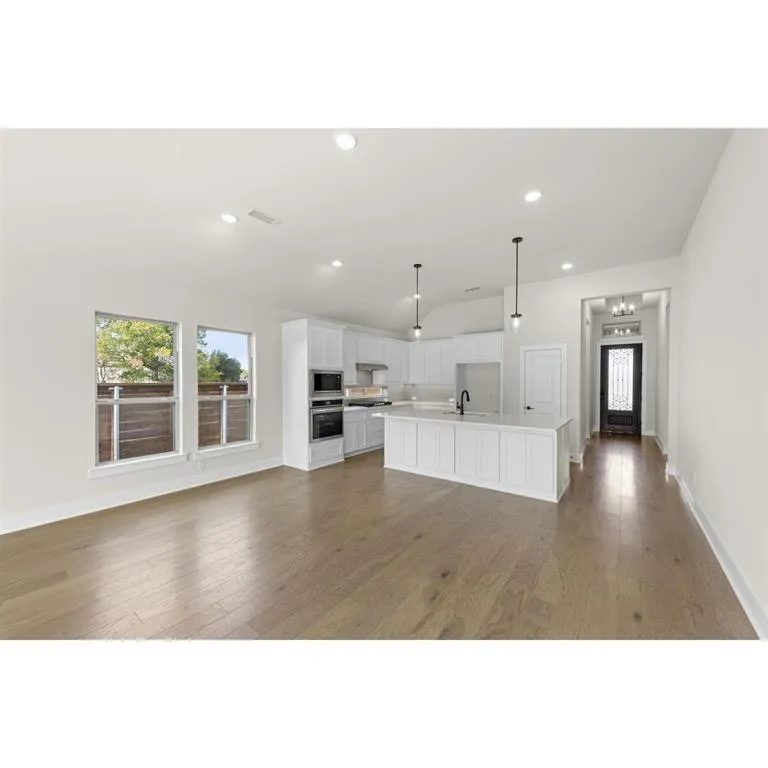 2000 Harmony Pine Way Mesquite, TX 75181