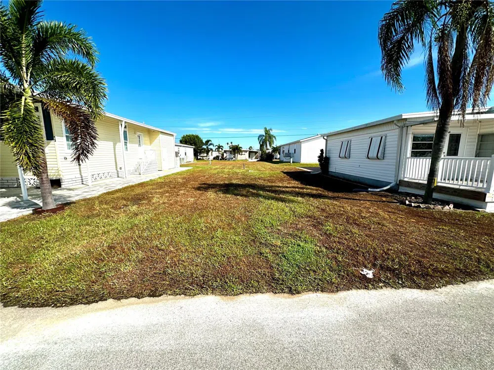 15 FLORES DRIVE Palmetto, FL 34221