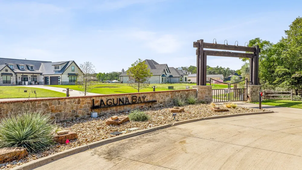 1800 S Laguna S Pelican Bay, TX 76020