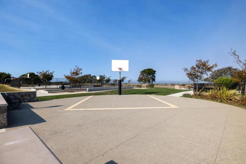 21572 Ord Ave. Marina, CA 93933