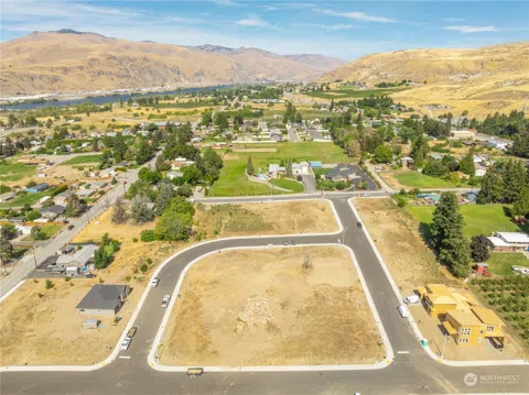 3234 NW Chadwick (Lot 25) Loop