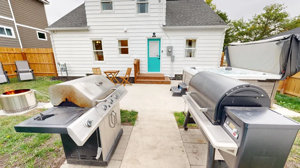 27 Division Street #airbb Clara City, MN 56222