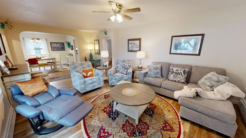 27 Division Street #airbb Clara City, MN 56222