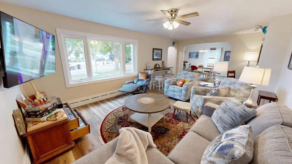 27 Division Street #airbb Clara City, MN 56222