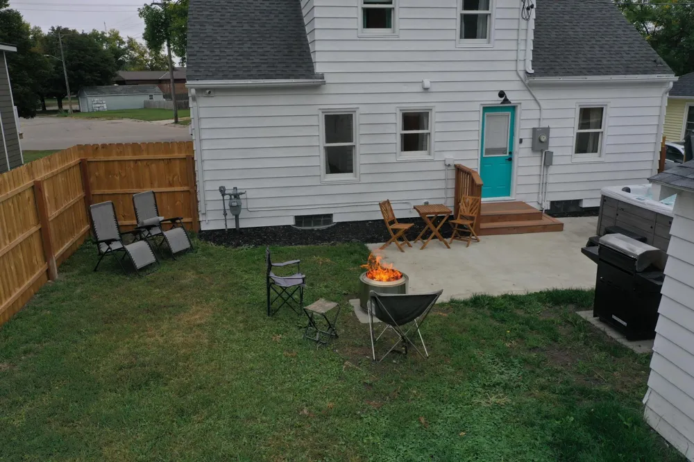 27 Division Street #airbb Clara City, MN 56222