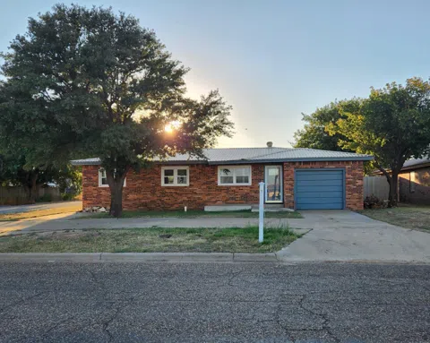 901 N Sunset Avenue