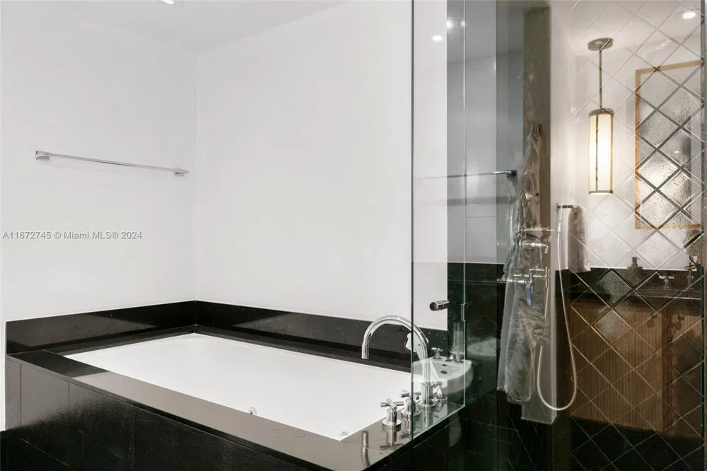 101 20th St #2706 Miami Beach, FL 33139