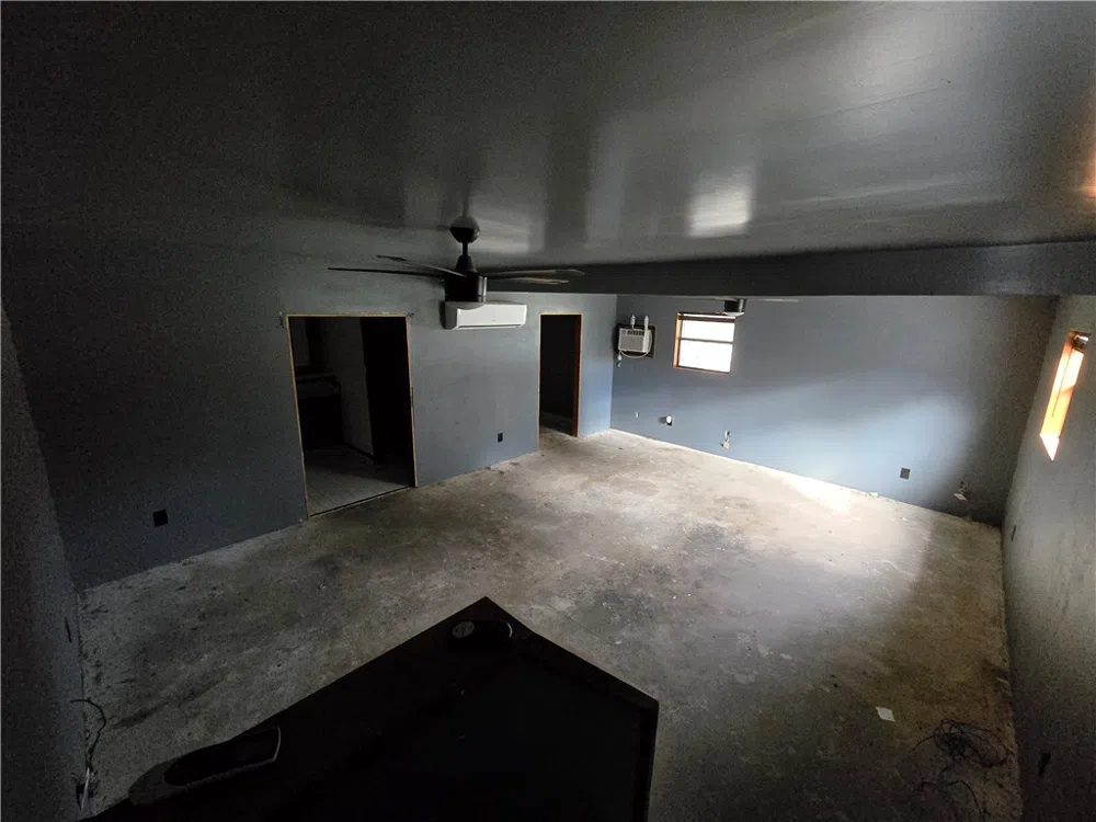 305 Laredo Street Freer, TX 78357